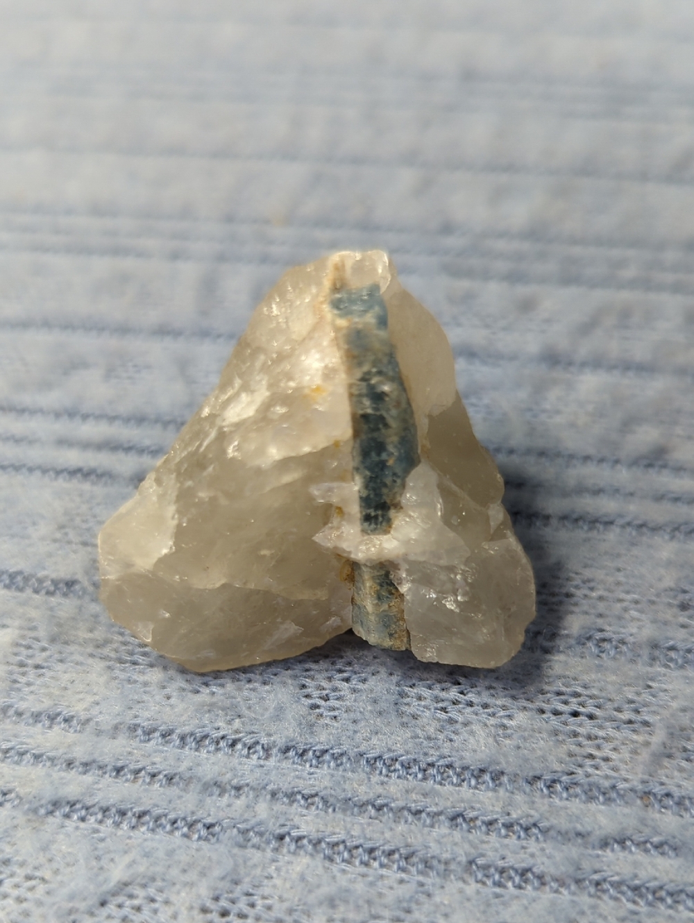 Aquamarine in Quartz